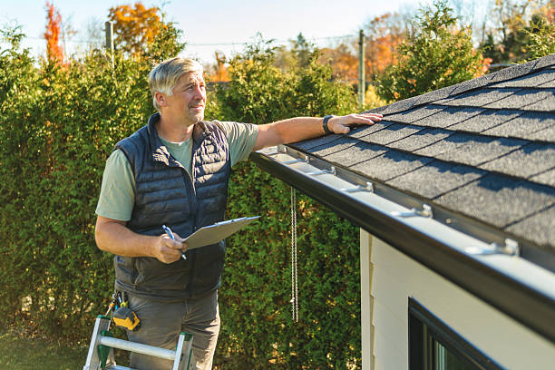 Professional Roofing technician working in Carlisle, AR